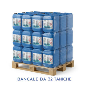 Bancale da 32 taniche blu da 25 kg di Correttore PH Meno Liquido, impilate su 3 livelli e avvolte in pellicola trasparente, poggiate su pallet di legno.